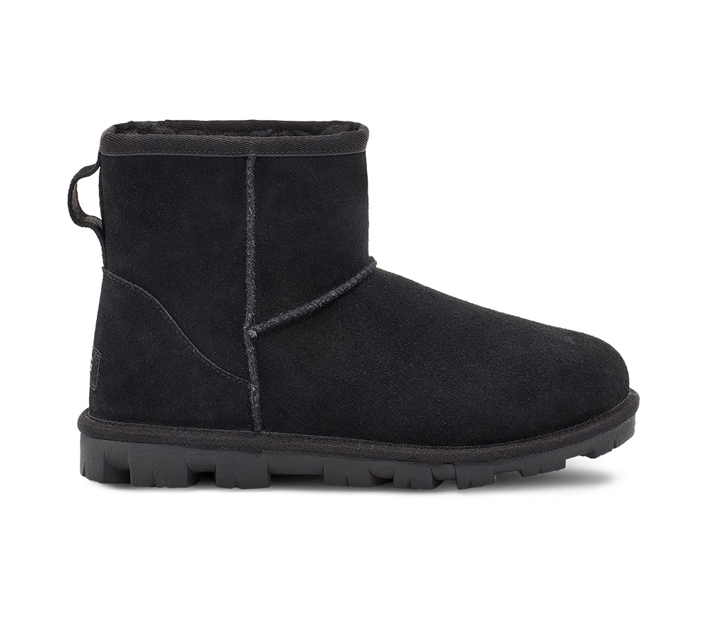 UGG® UGG Boots Essential Mini UGG
