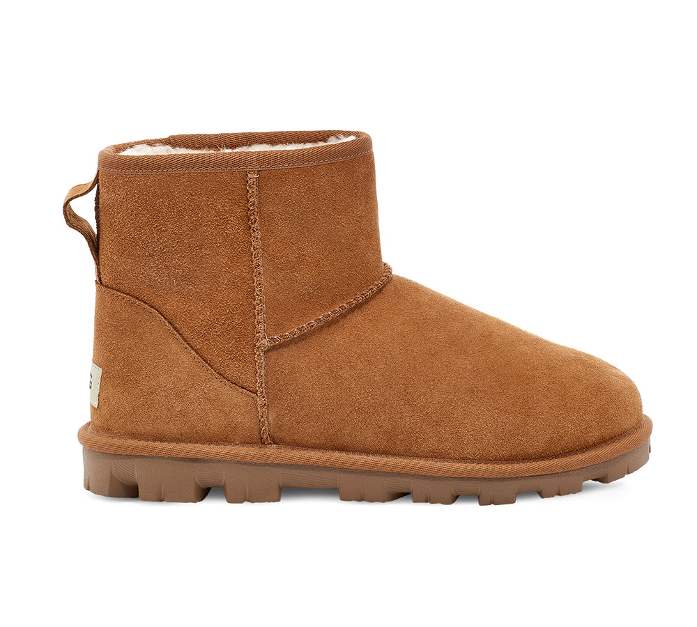 UGG® UGG Boots Essential Mini UGG