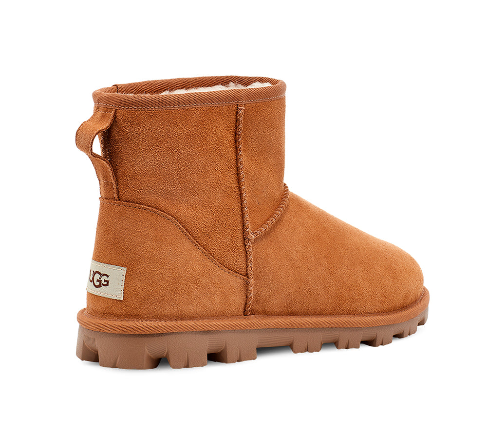 UGG® UGG Boots Essential Mini UGG