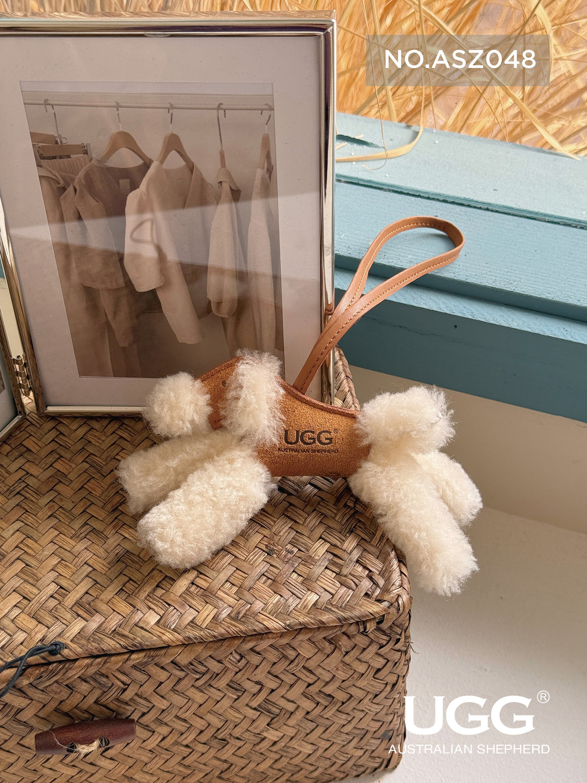 AUSTRALIAN SHEPHERD® Fluffy Wool Dog Bag Charm Snowlo