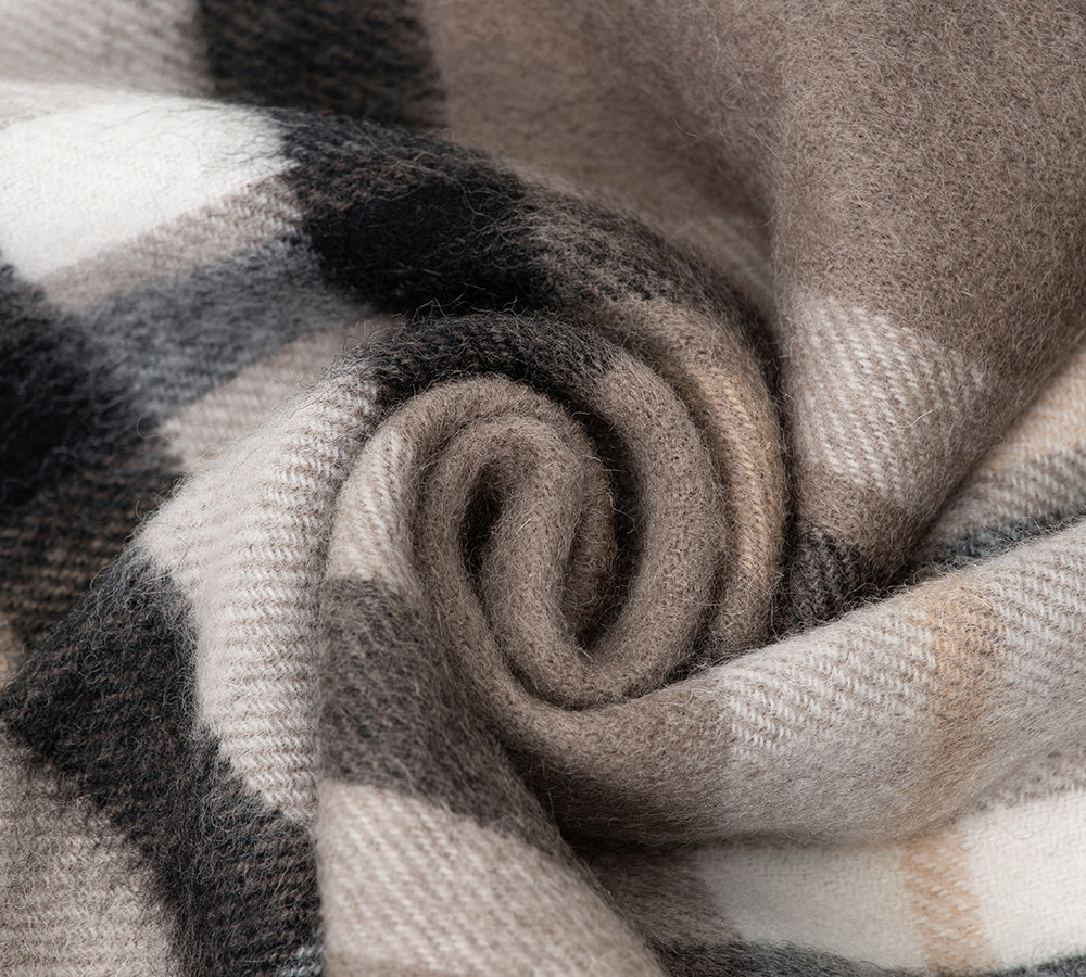 AUSTRALIAN SHEPHERD® 100% Wool Check Solara Scarf UGG AUSTRALIAN SHEPHERD