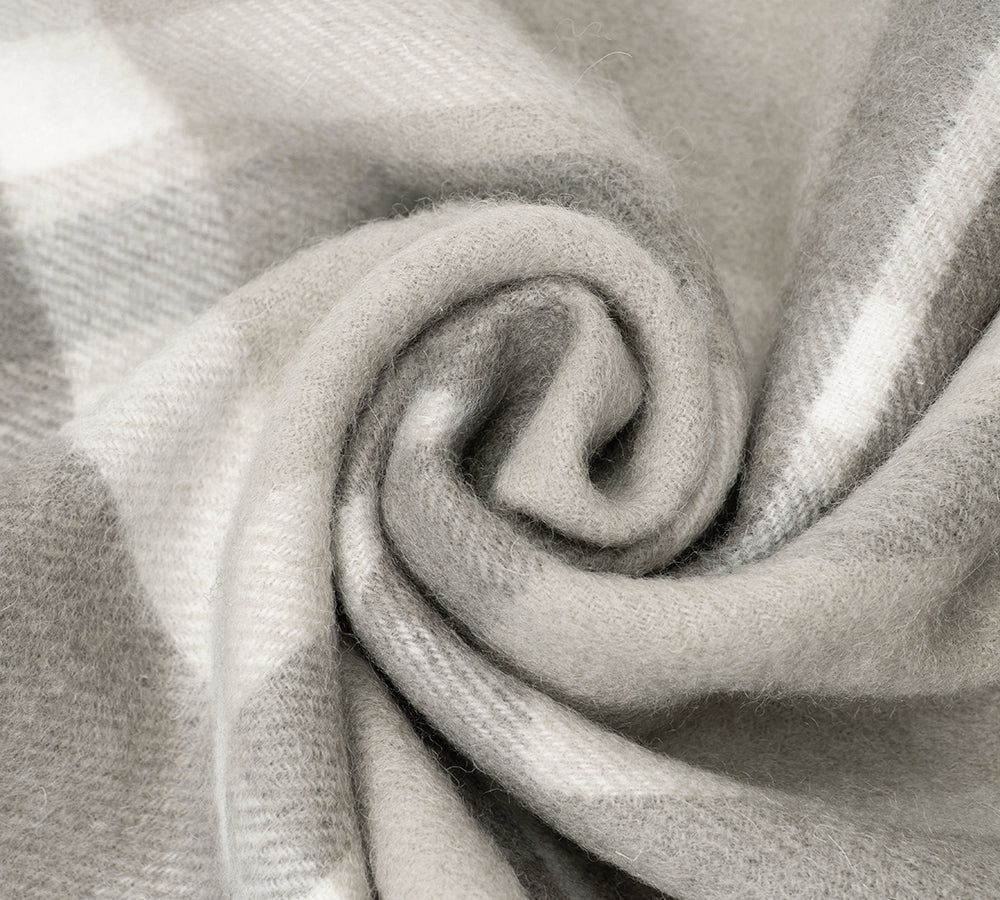 AUSTRALIAN SHEPHERD® 100% Wool Check Solara Scarf UGG AUSTRALIAN SHEPHERD