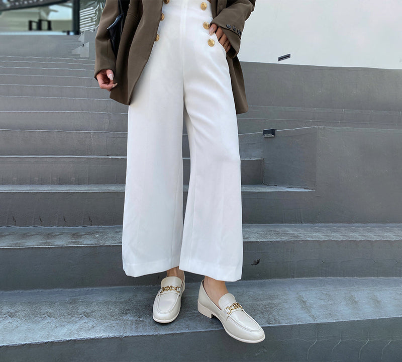 EVERAU® Women Leather Gold Buckle Embossed Low Block Heel Loafers Katia EVERAU